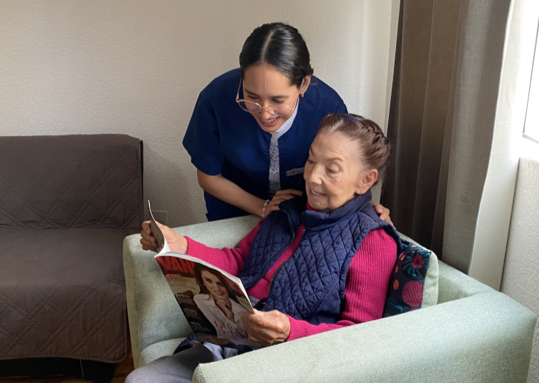Descansa en una casa de retiro